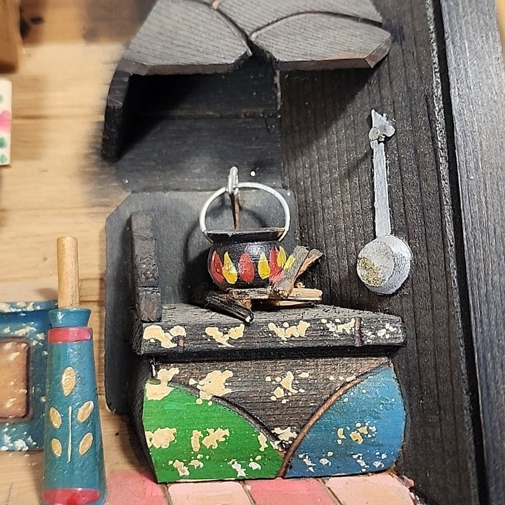 Swiss Rustic Miniature Kitchen Diorama - Picture 9 of 11